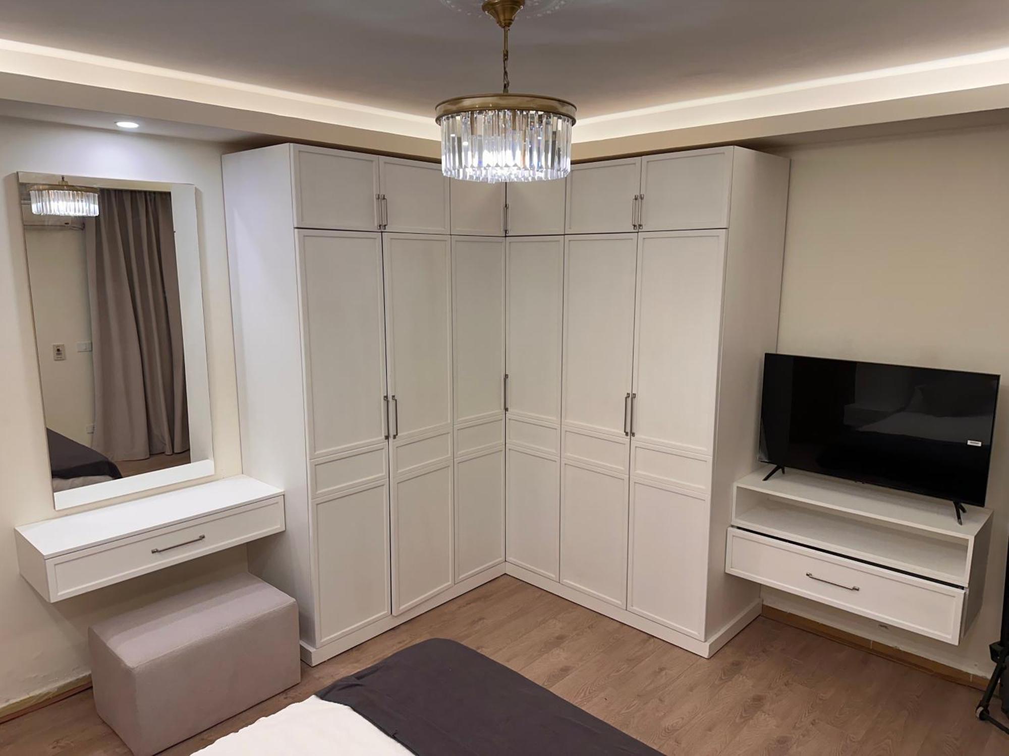 Apartment Refined Elegant Private Cairo