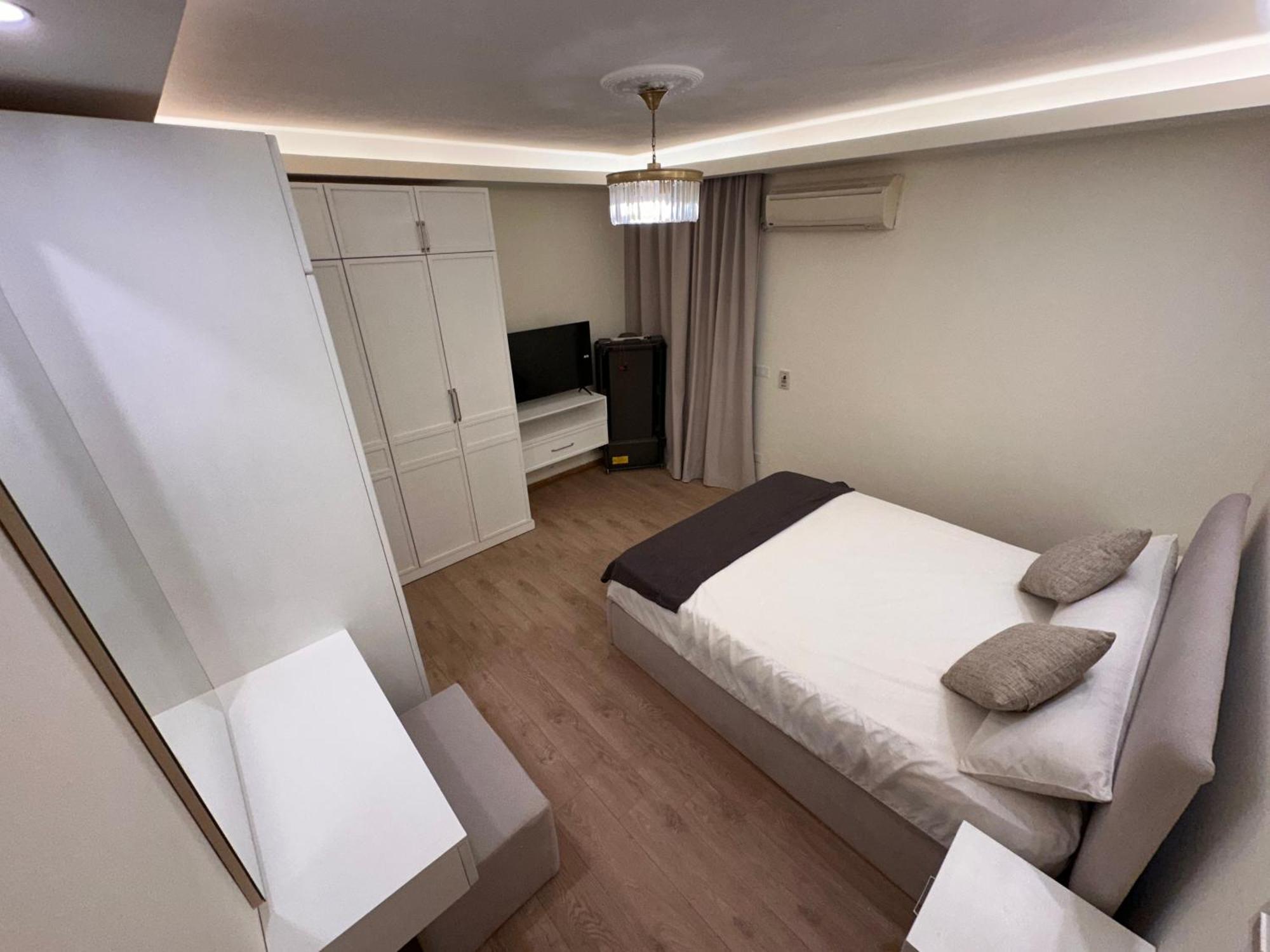 Refined Elegant Private Apartment